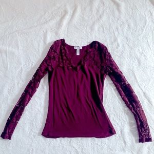 Maroon lace sleeve shirt